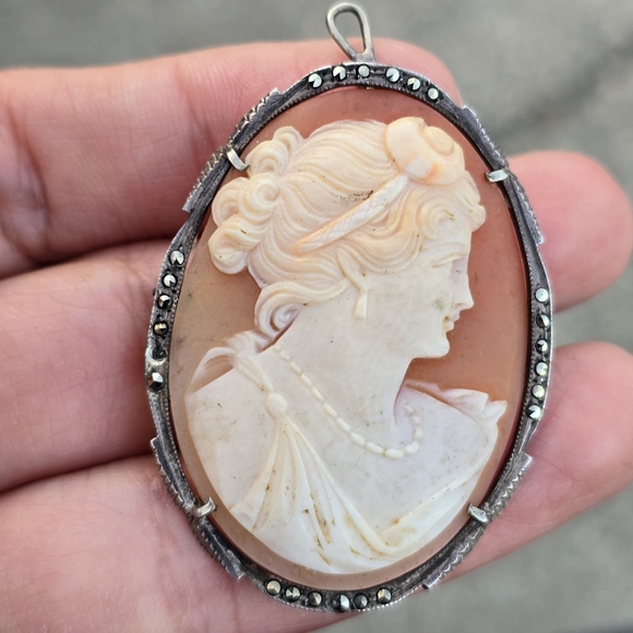 Big 800 Silver Cameo - Picture 3 of 4